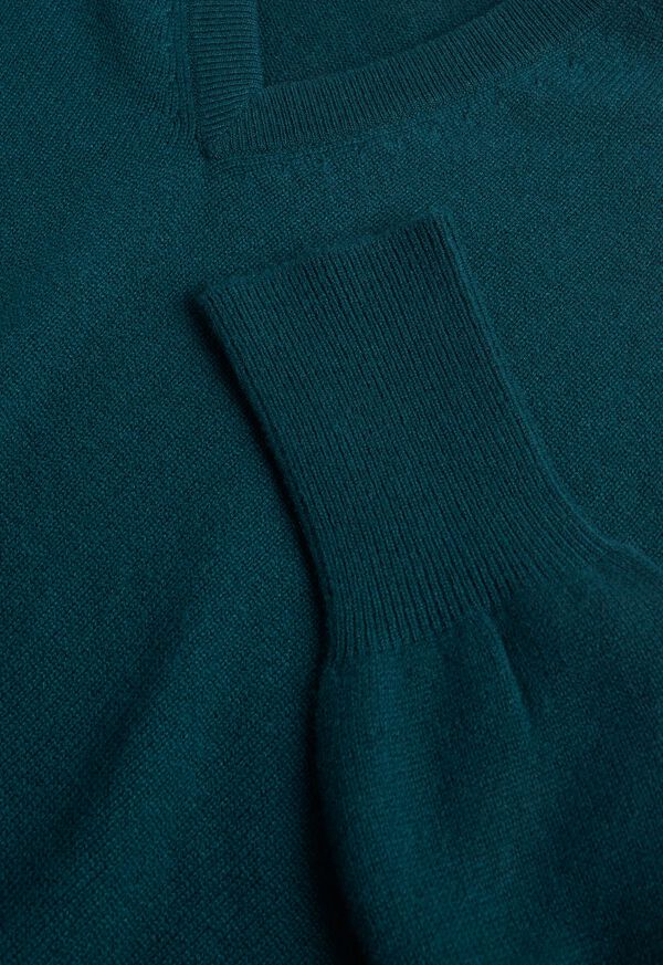 Dark Green Paul Stuart Classic Cashmere Double Ply V-Neck | UK_PAUL36943