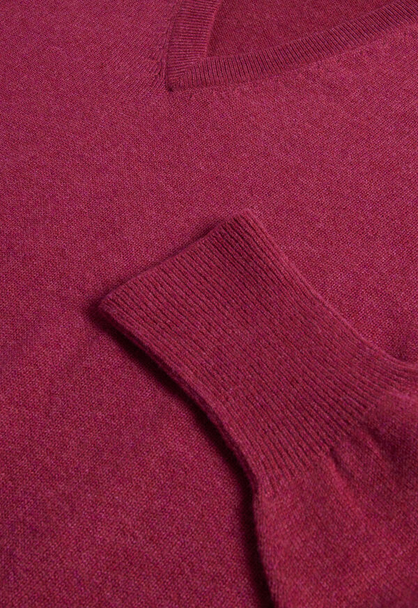 Dark Pink Paul Stuart Classic Cashmere Double Ply V-Neck | UK_PAUL47129